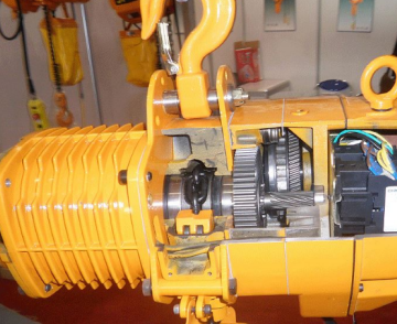 低速環鏈電動葫蘆群吊同步及安全監控管理系統特點